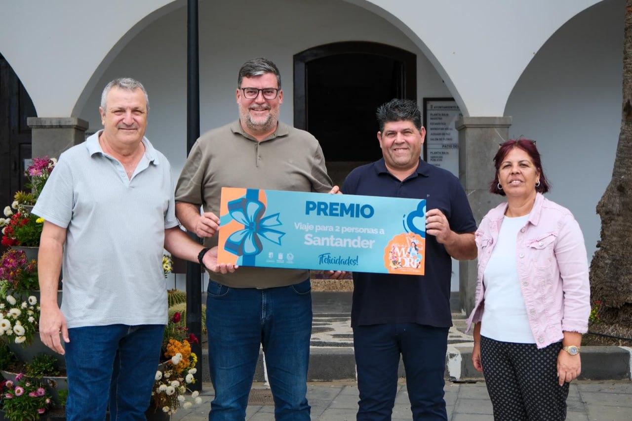 San Bartolomé entrega el premio de la campaña del Día de la Madre.